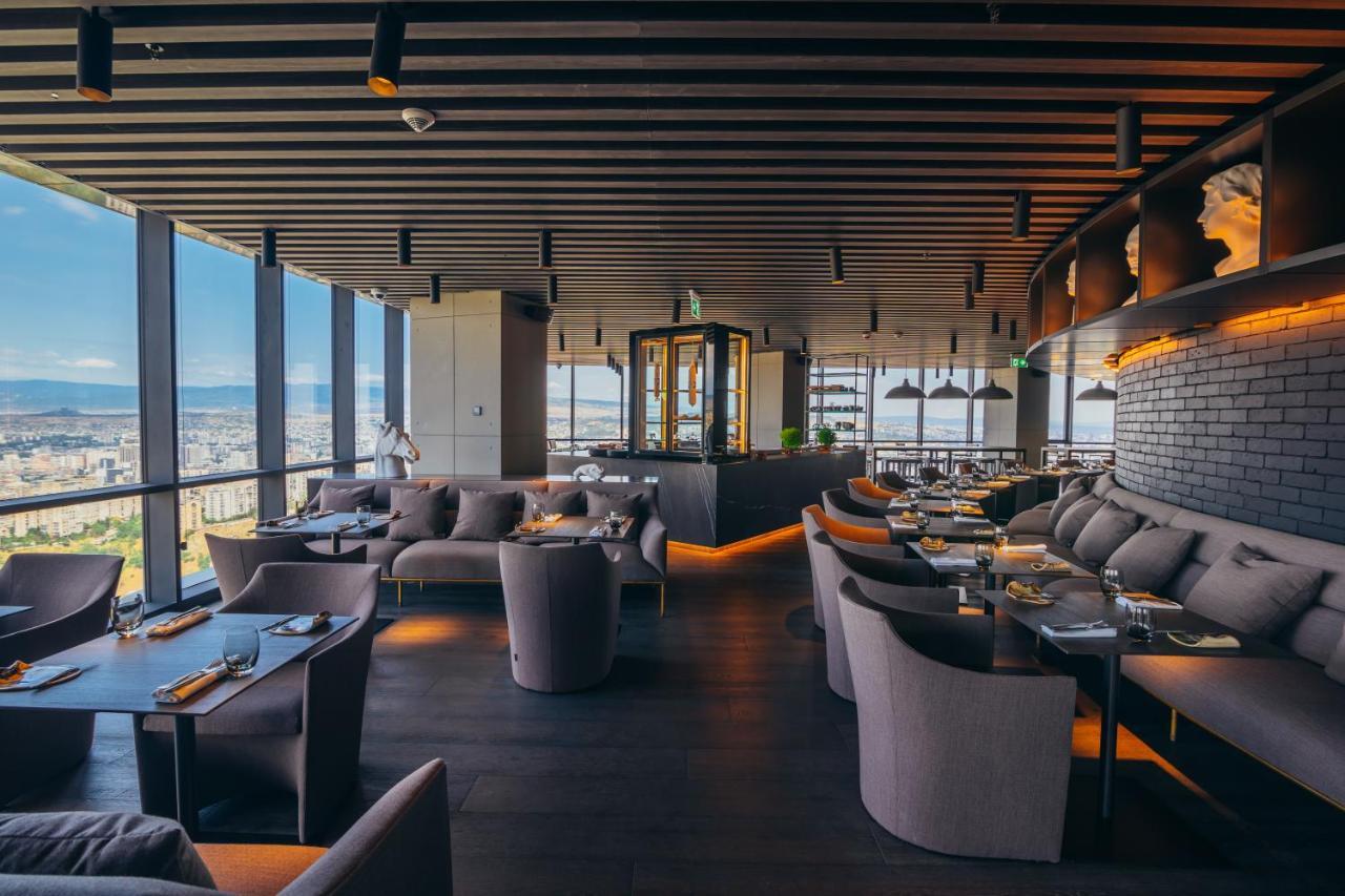 Pullman Tbilisi Axis Towers Hotel Luaran gambar The interior of the restaurant
