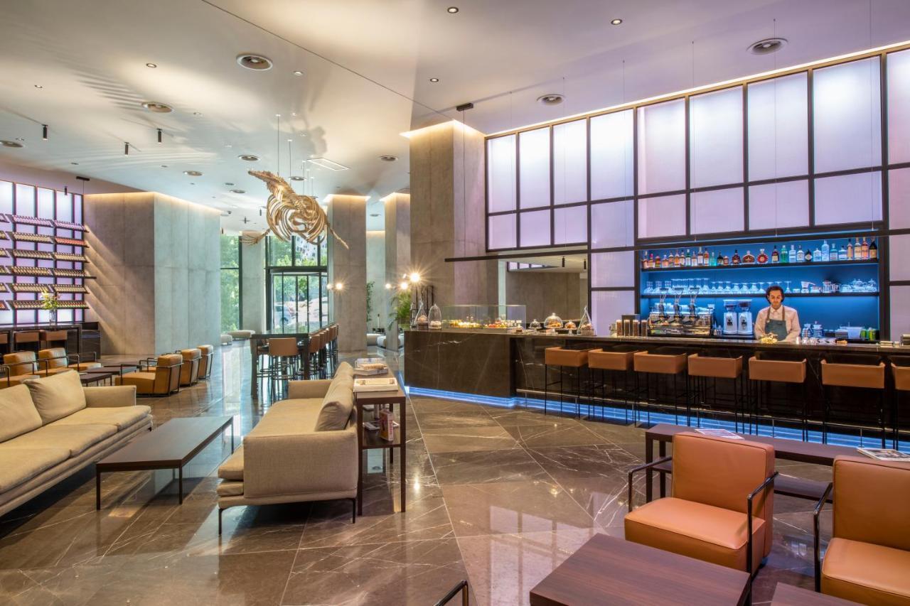 Pullman Tbilisi Axis Towers Hotel Luaran gambar The Bar