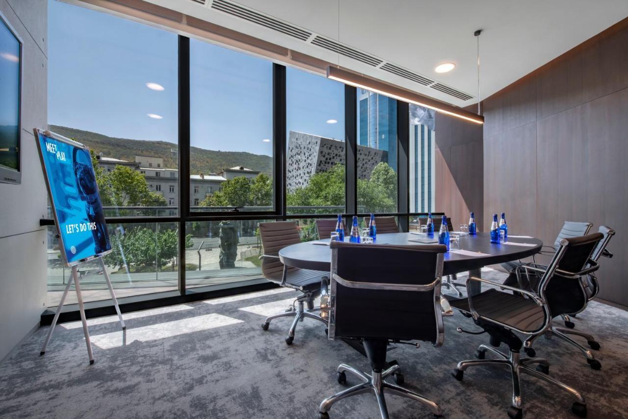 Pullman Tbilisi Axis Towers Hotel Luaran gambar Meeting room at the University of Adelaide Business School