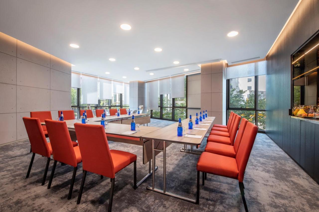 Pullman Tbilisi Axis Towers Hotel Luaran gambar Meeting room