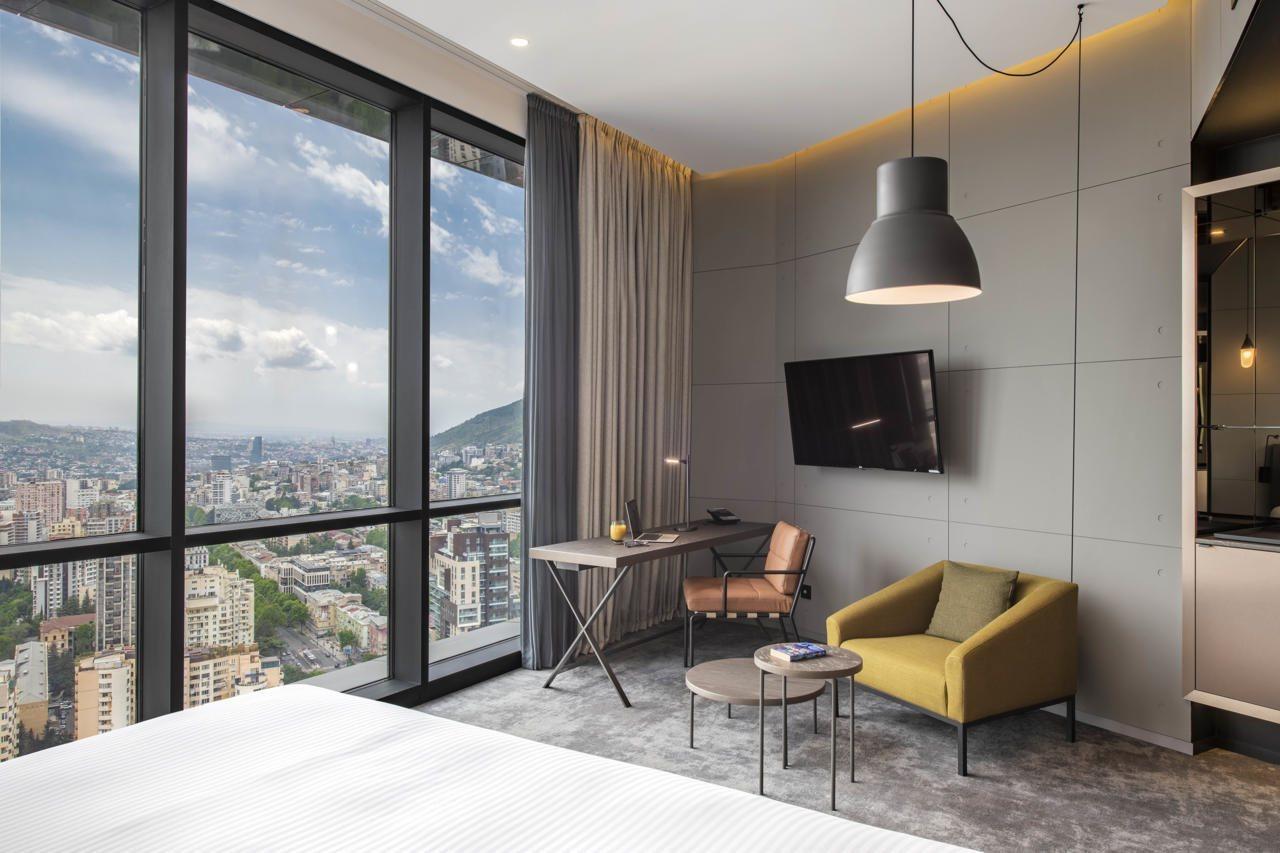 Pullman Tbilisi Axis Towers Hotel Luaran gambar Deluxe room
