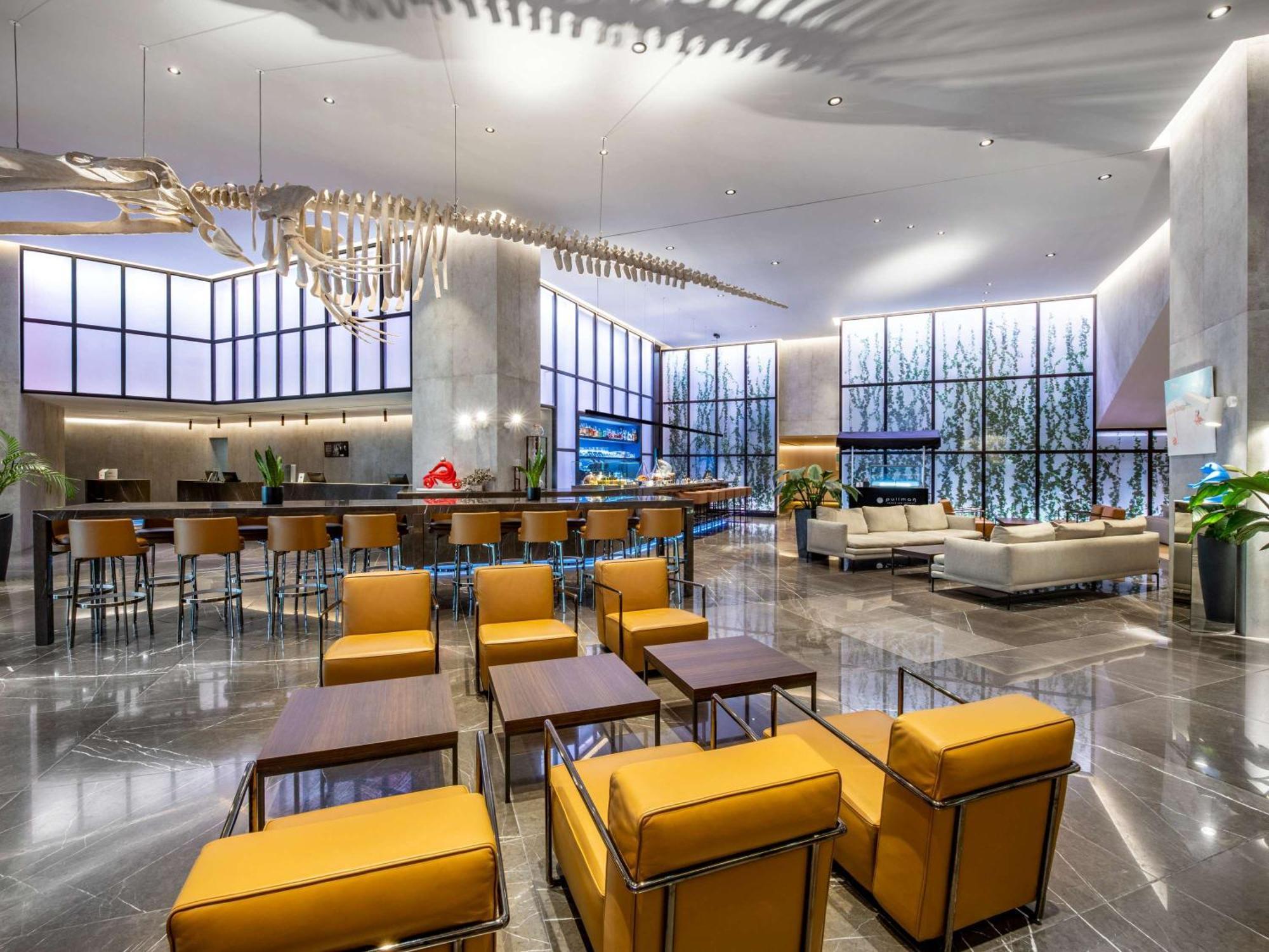 Pullman Tbilisi Axis Towers Hotel Luaran gambar The lobby of the hotel