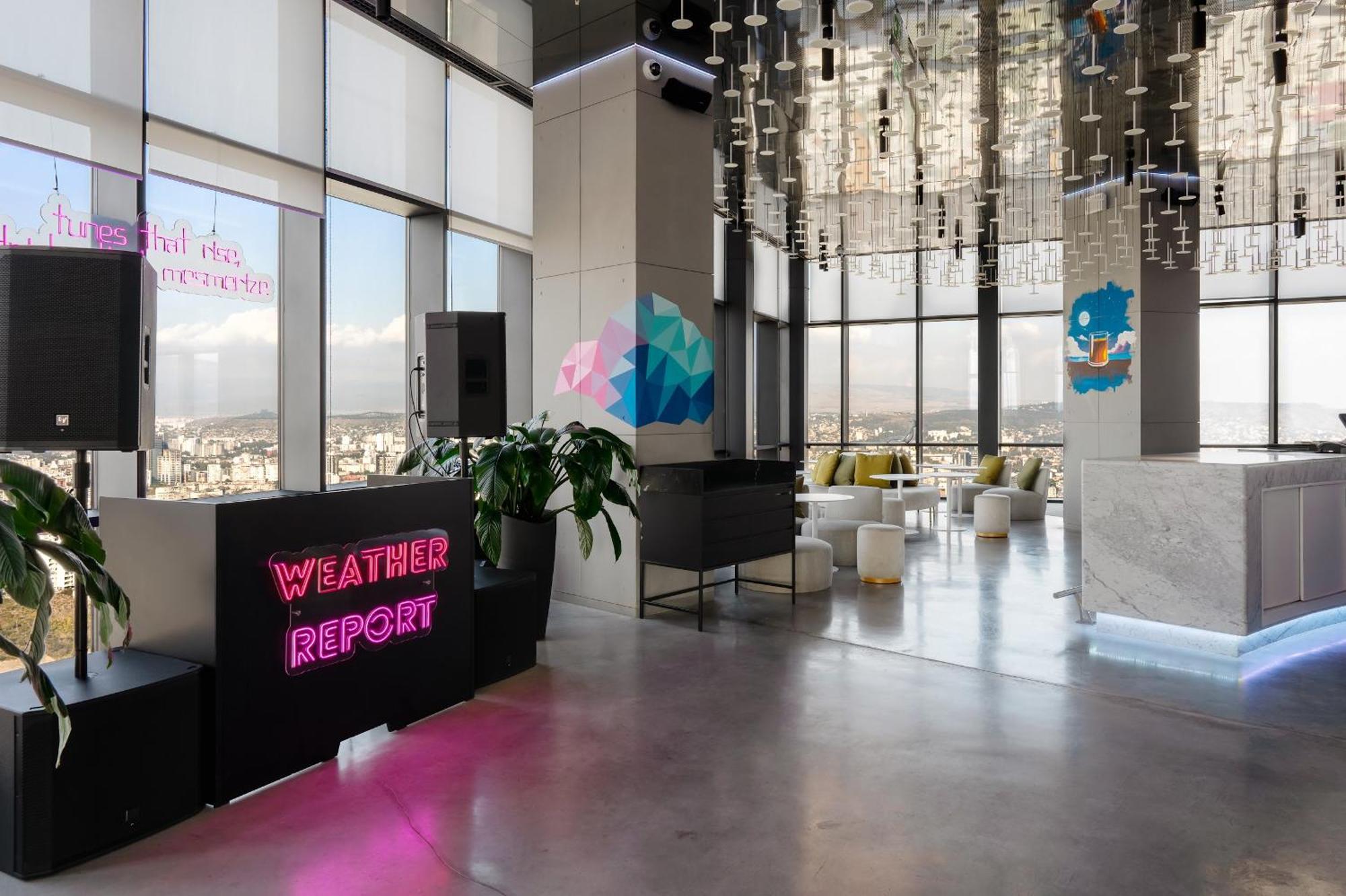 Pullman Tbilisi Axis Towers Hotel Luaran gambar The Weather Company's headquarters in New York City