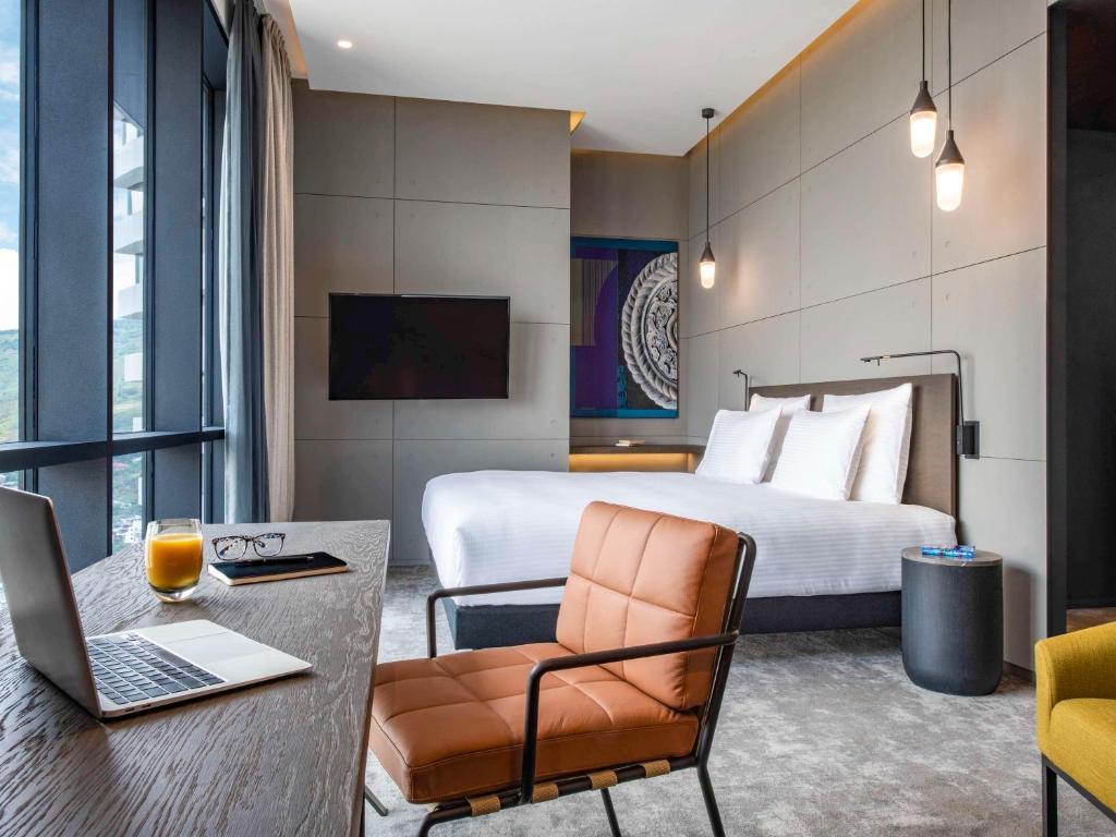 Pullman Tbilisi Axis Towers Hotel Luaran gambar Deluxe Room