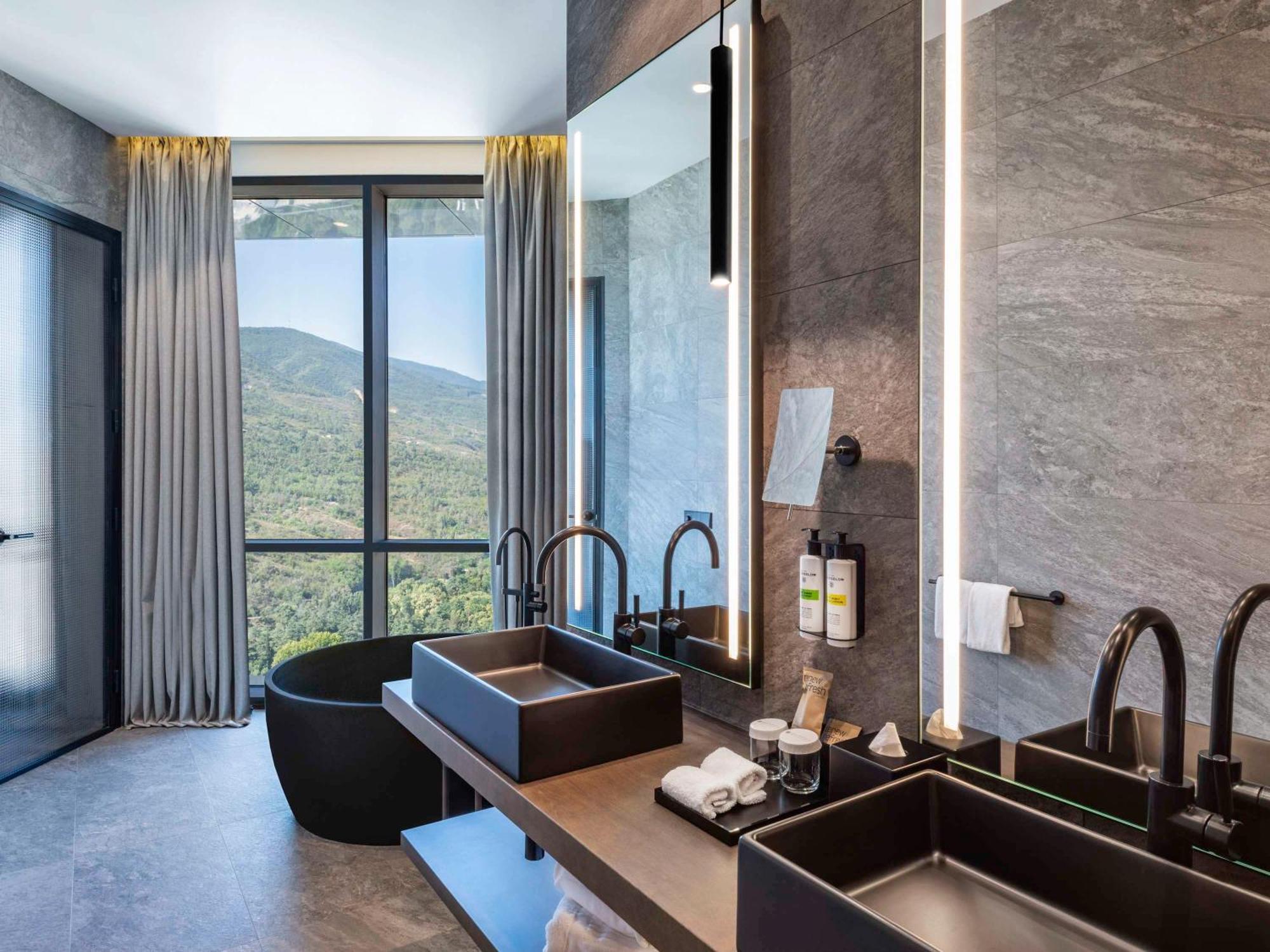 Pullman Tbilisi Axis Towers Hotel Luaran gambar